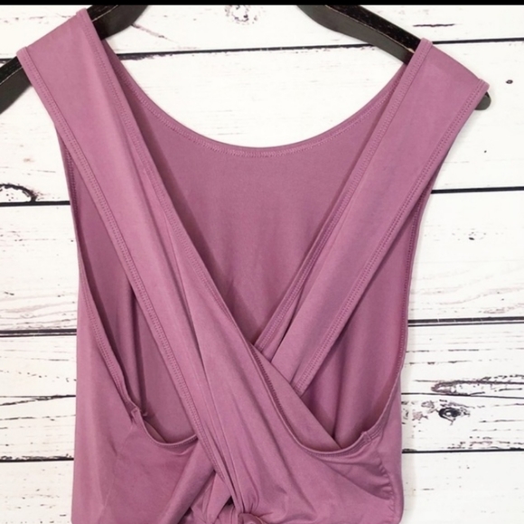 Cross Back - Picture 6 of 9